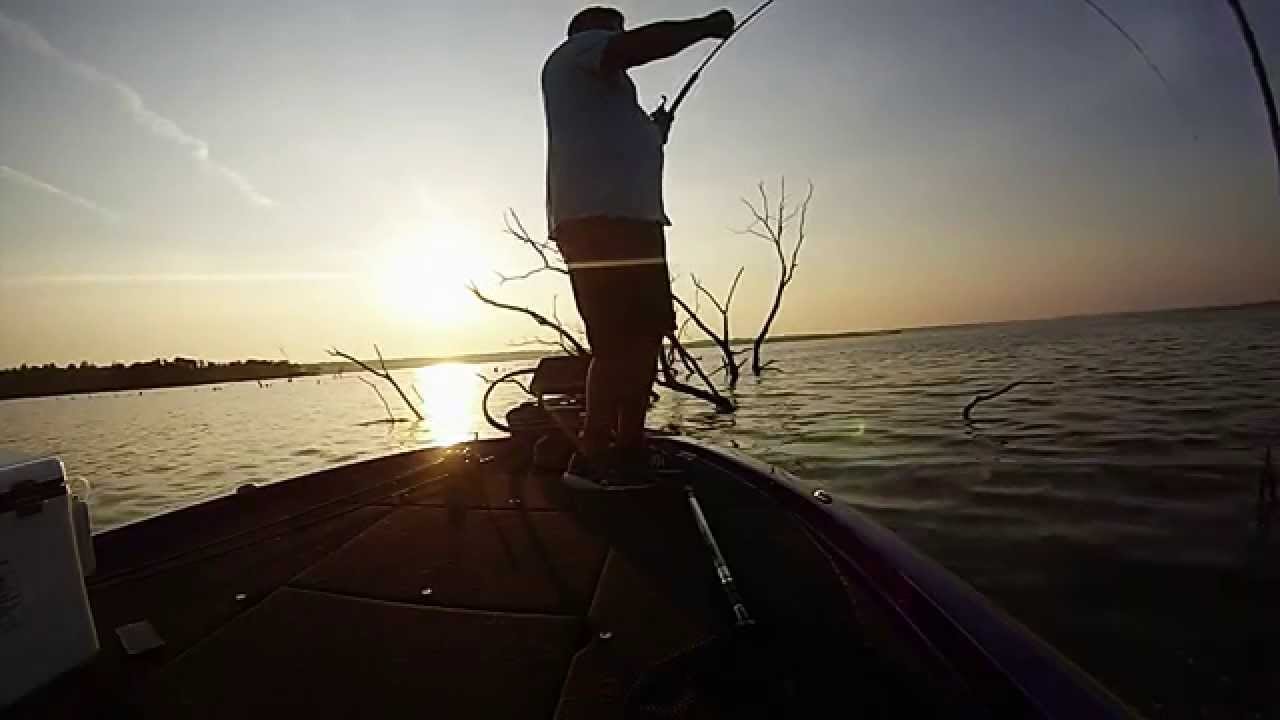 Truman lake crappie fishing - YouTube