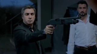 مراد علمدار يقتل قاتل ليلى و قاتل أصدقائه مشهد رائع من وادي الذئاب الجزء 10 الحلقة 5