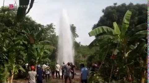 Giếng khoan phun nước cao hàng chục mét