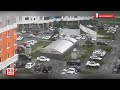 Ураган в Екатеринбурге. Ветер срывает крыши и валит деревья