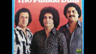 Trio Parada Dura - Blusa Vermelha
