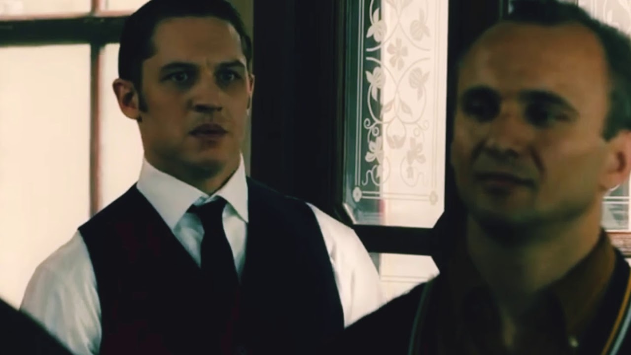 шизофрения симптомы у мужчин 35 лет фото. стычка в баре из фильма легенда 2015. параноидальный шизофреник заходит. параноидная форма шизофрении. смешные анекдоты.