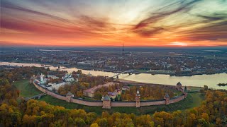 видео: Пролетая над Великим Новгородом... картинка: Пролетая над Великим Новгородом...