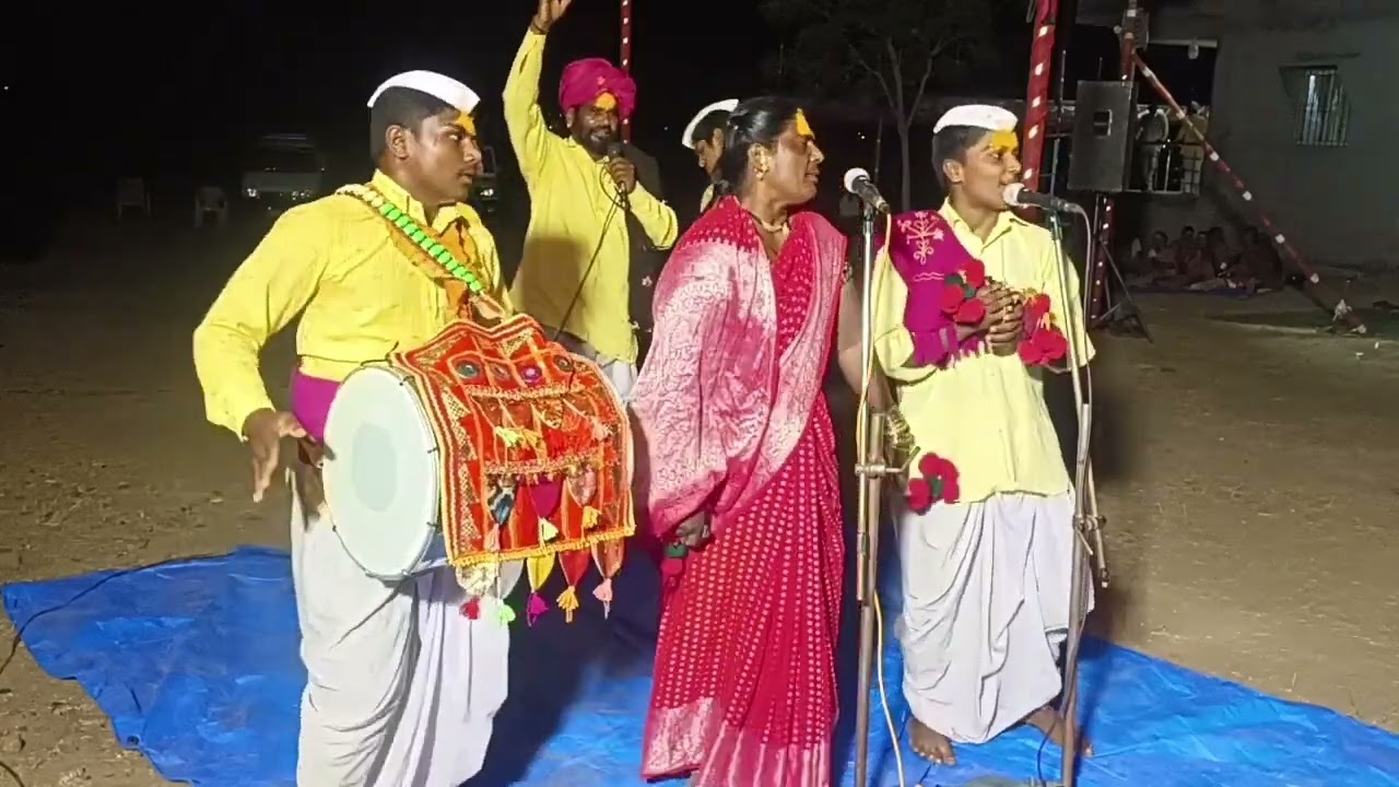 महिला शाहिर लताताई लवटे यांची रेवनाळ येथे कै.शाहिर बिरा खांडेकर यांच्या पुण्यतिथी कार्यक्रम मधील ओवी