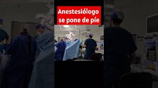 Anestesiólogo trabajando. Anestesiólogo trabajando.