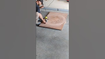 Cutting the perfect circle with a homemade router jig! Simple tools, clean results. 👌
