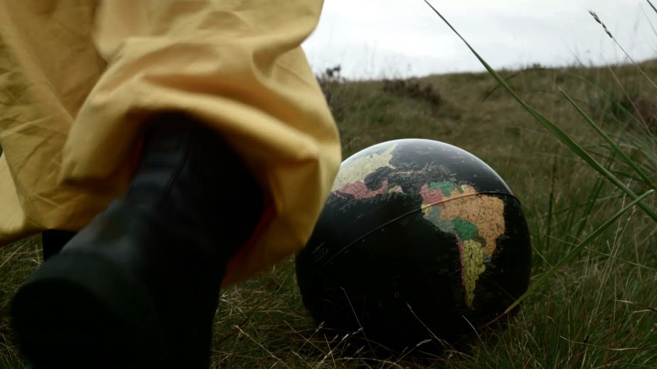 Piccolo Circo Barnum - CON NOI (videoclip)