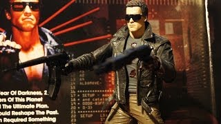 Модель Терминатора T-800. Железный Арни возвращается! (Terminator figure from NECA)