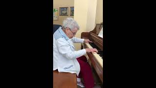 92-Year-Old Woman With Dementia Performs Moonlight Sonata