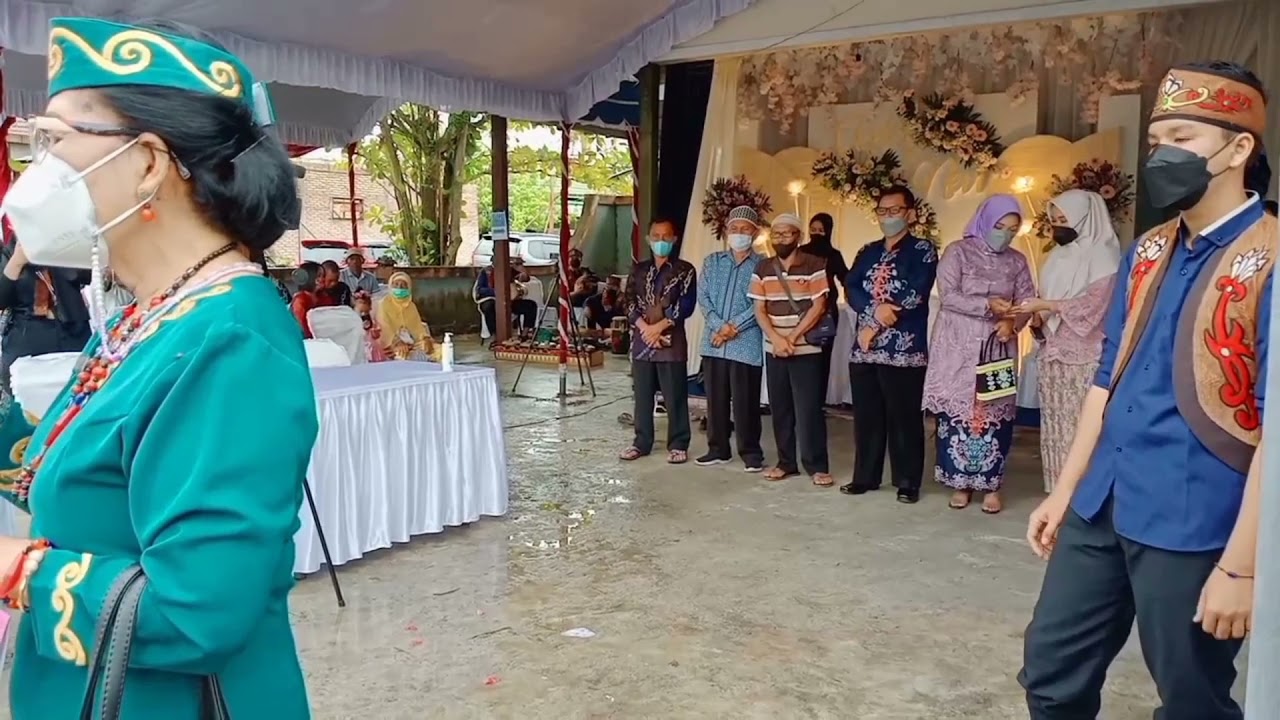 Perkawinan Adat Masyarakat Muslim Suku Dayak Ngaju Kalimantan Tengah Palangkaraya