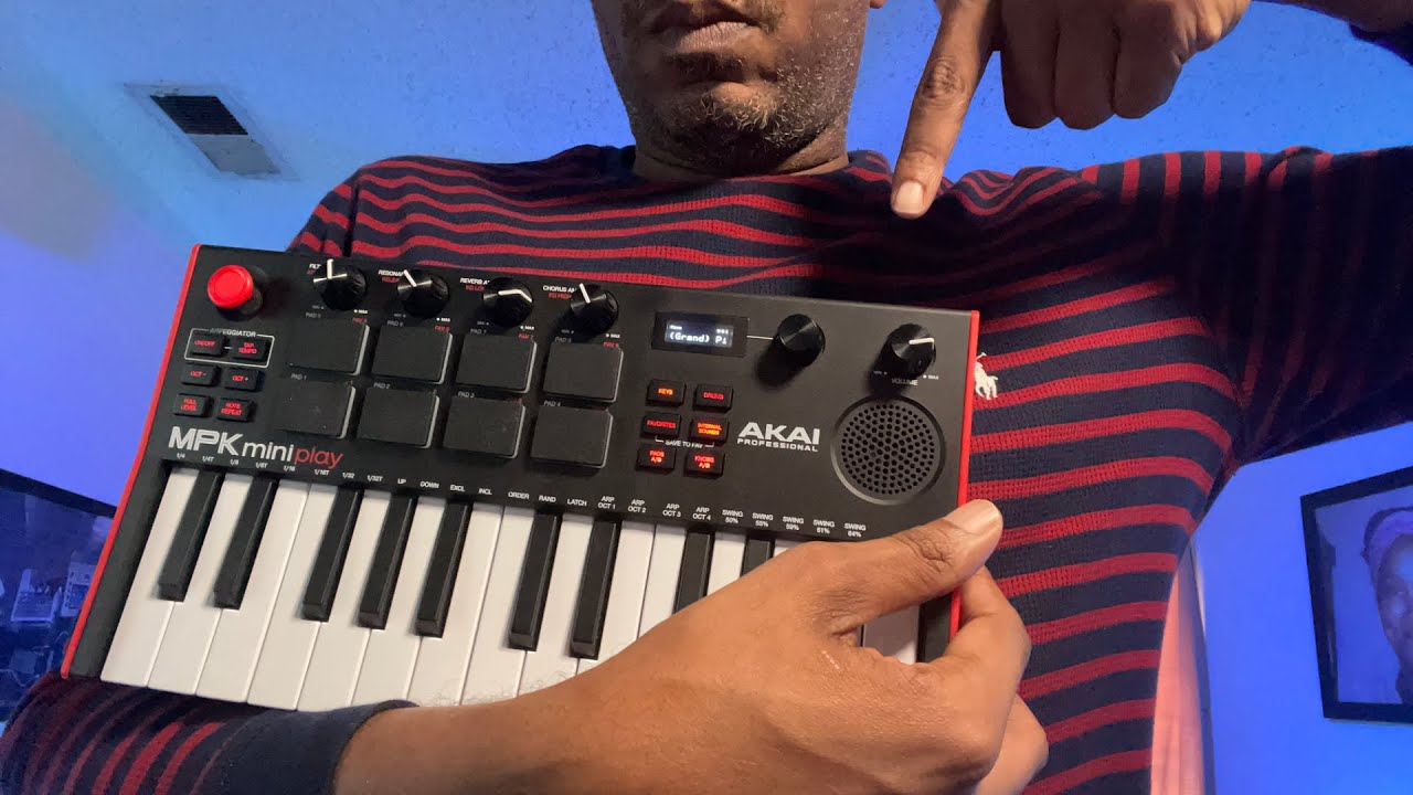 Akai MPK Mini Plus vs. MPK Mini Play vs. MPK Mini mk3 - Midi Keyboard  Comparison 