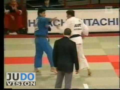 competition คืออะไร JUDO 1999 World Championships: Ok Chol Kwak (PRK) - Patrick Reiter (AUT)