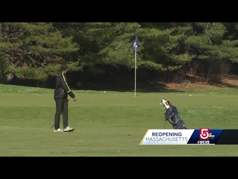 Golfers hit the links at Boston's city courses