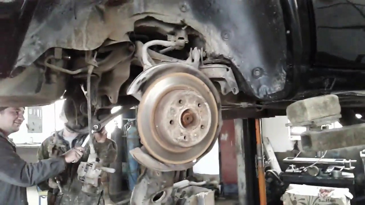 Мерседес 124 Замена всех саленблоков на задней балке 1часть - YouTube