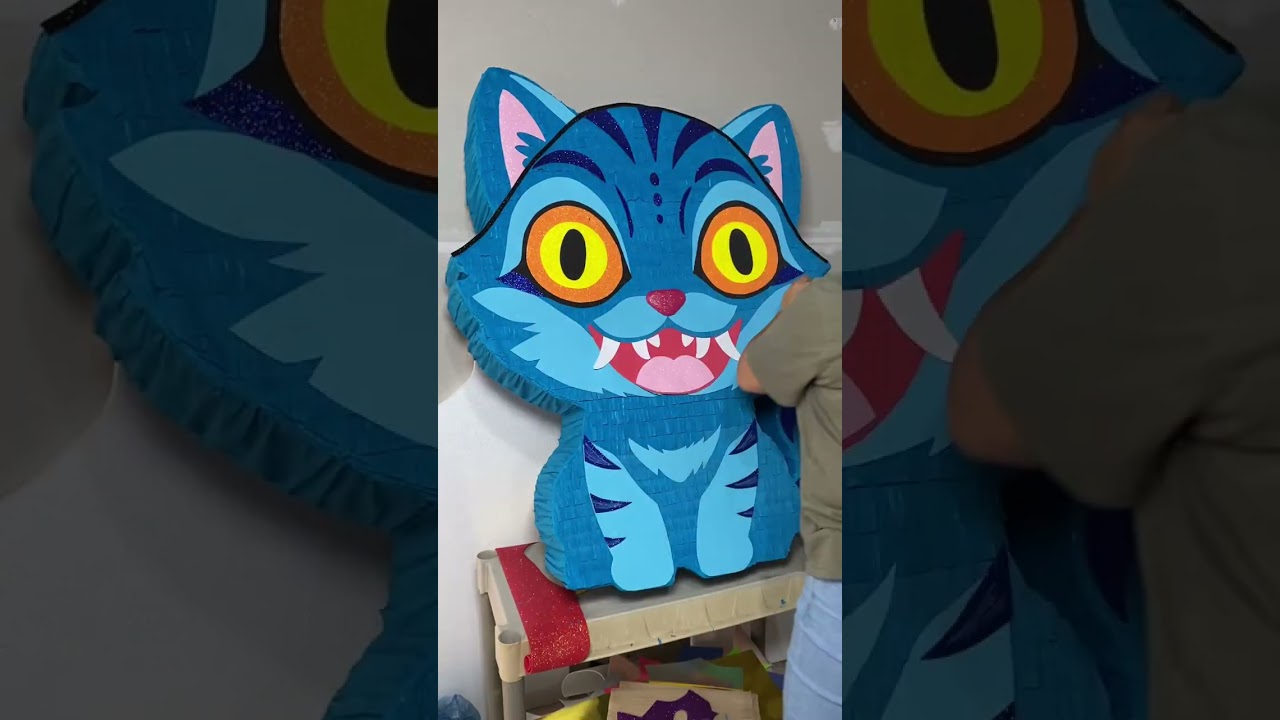 Piñata de Tigre de Las Guerreras K-Pop - Derpy