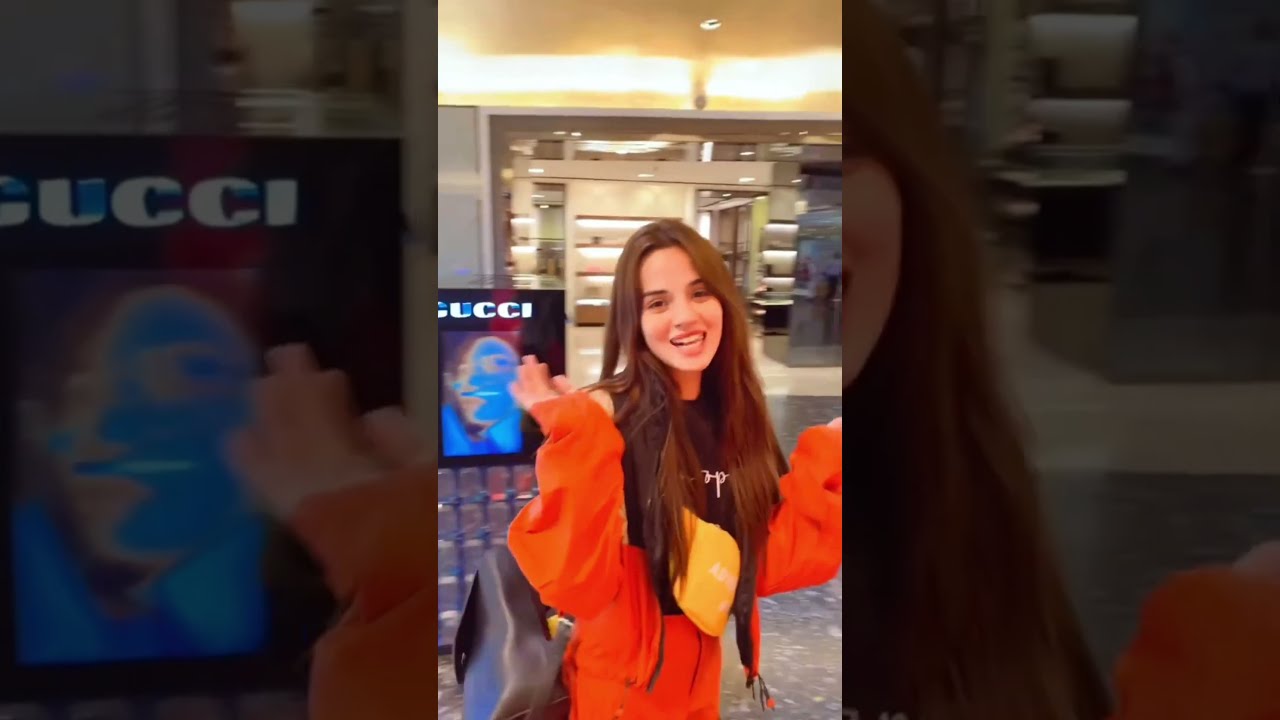 Komal Meer is a very talented and beautiful Pakistani actress  