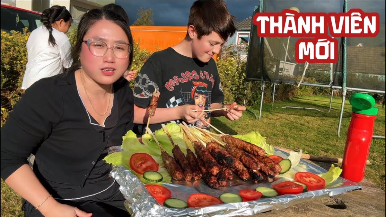 517/ Có thêm thành viên mới Như đi chợ mua Thịt làm món Việt Nam ai cũng khen..