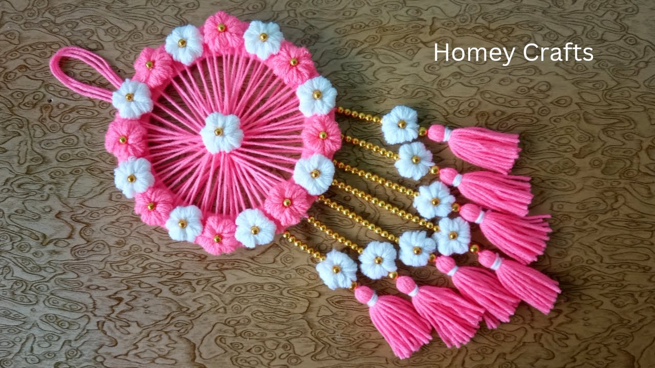Super Easy Woolen Flower Wall Hanging Craft | Woolen Thread Craft Ideas ...