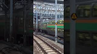 ［爆音ジョイント音］東海道線E231系1000番台横浜駅発車シーン