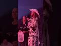 Capture de la vidéo *Backstage* Blue Ivy Watching Beyonce Perform On The Final Night Of The Cowboy Carter Tour #Blueivy