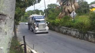 Bad ass peterbilt ... turbo sound