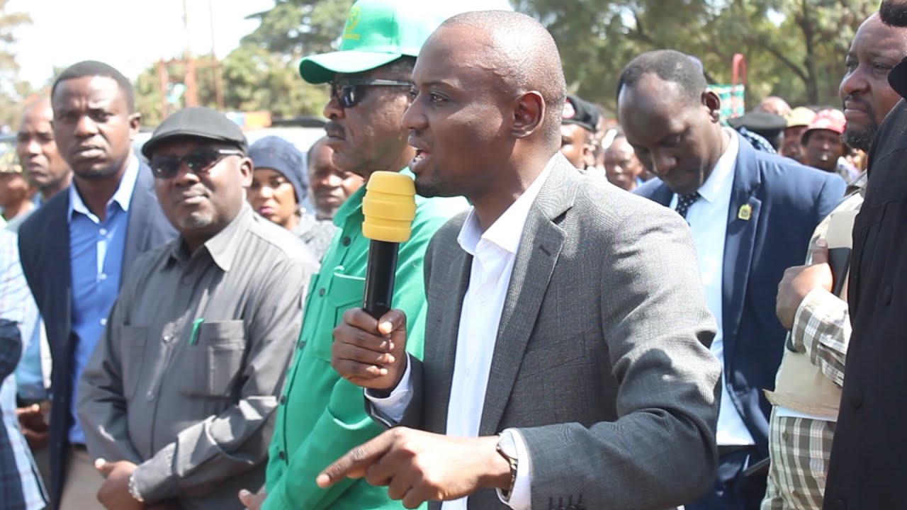 GAMBO ALIVYOMCHONGEA MKURUGENZI PIMA KWA WAZIRI MKUU, AANIKA FEDHA ZILIVYOPIGWA.