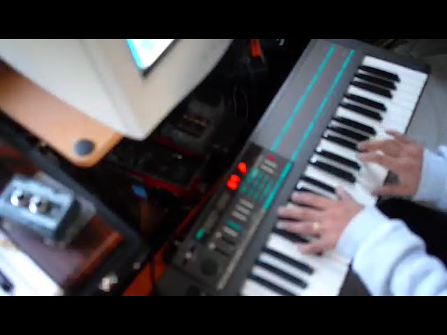 Korg Poly800 Factory Presets DEMO no talking - YouTube