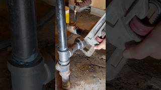 Steam Pipe Repair #boiler #boilerroom #milwaukeebandsaw #pipefitter #steamboiler #plumbing #bandsaw How To Replace A Pipe On Steam Heat System