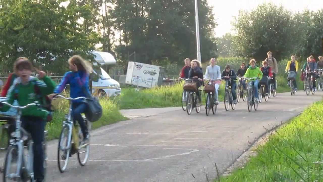 Cycling to school; Culemborg (Netherlands)