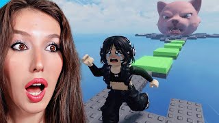 Robloxta Rahatlatici Kulede Korkunç Canavardan Kaçiyorum