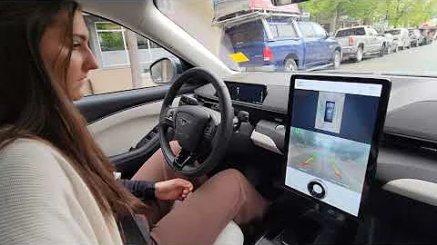 Mach-E Premium Park Assist