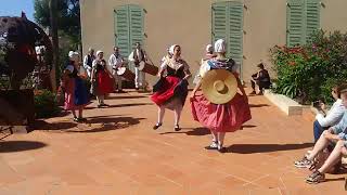 Danse traditionnelle provençale (Traditional french provenzal dance)