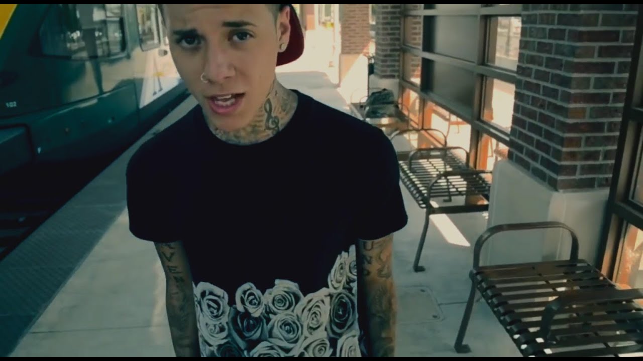 Guarda Alec - Gotta Get Away (Official Music Video) su YouTube Guarda Alec - Gotta Get Away (Official Music Video) su YouTube