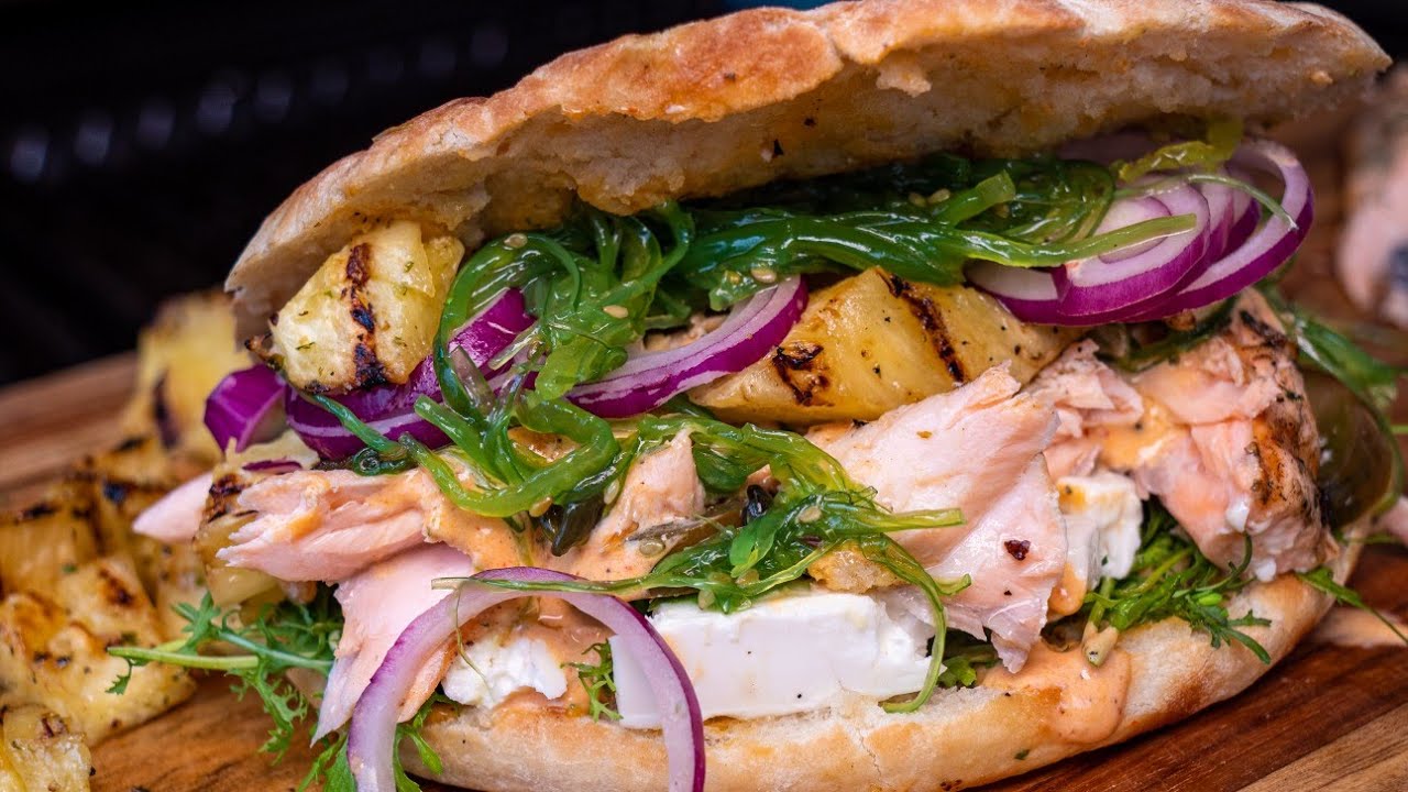 Lachs Döner mit gegrillten Ananas und Wakame Algen. Santos s-318 ...