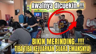 Awalnya Dicuekin Ternyata Pengamen keluarkan suara emasnya..!!!bikin merinding auto pengamen viral