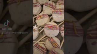 Famous Farewell Cakepops made for a graduation 👩‍🎓#MadeWEL #baker #cakepops #macarons #cookies #foodie Net Worth