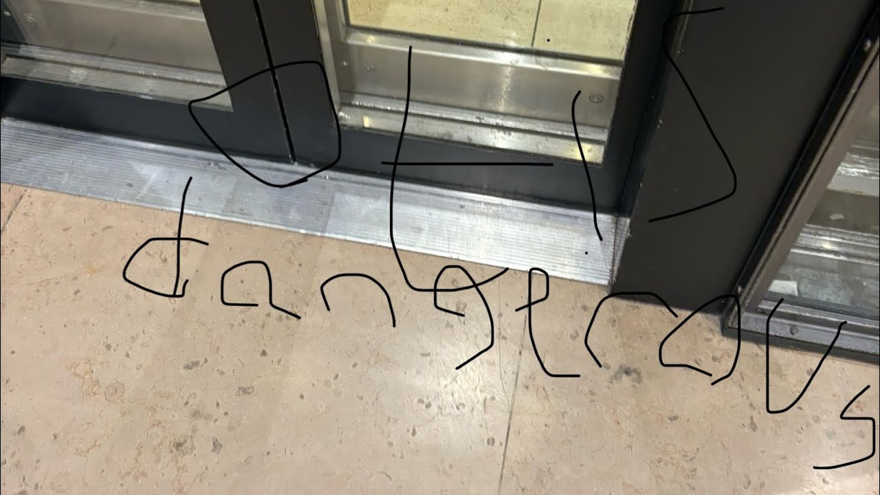 Zara Kavlerstaat Otis  dangerous luxury Netherlands Central