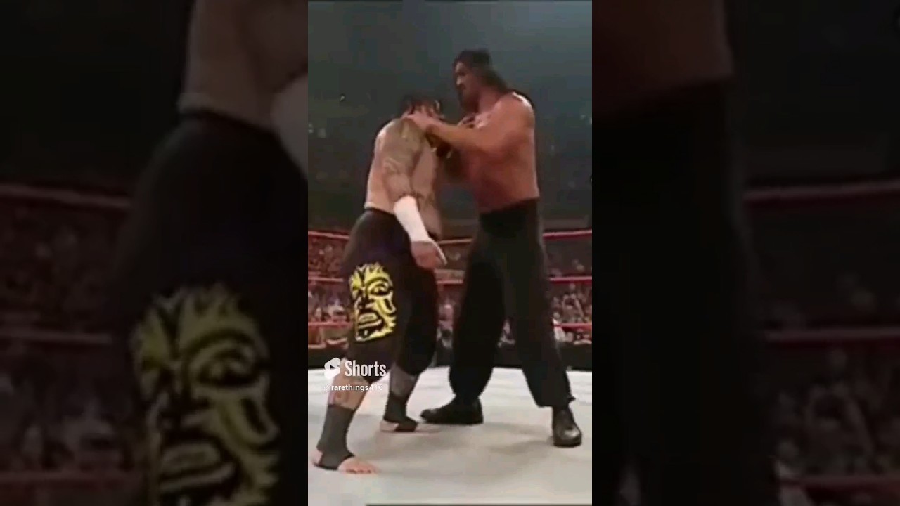 Umaga Destroy Khali by Samoan Spike .