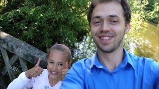 Dad and Daughter Do 39 Random Acts of Kindness for Their Birthdays