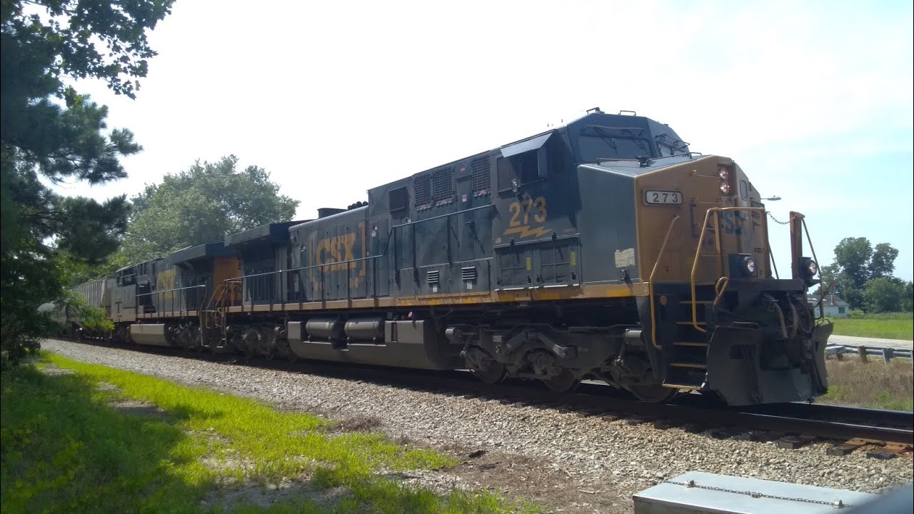 CSX freight Train Q471 heading Southbound With CSXT 273 in the lead ...