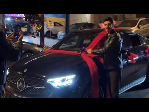لحظة استلام هدية شاكر سيارة مرسيدس عيد ميلاد شاكر محظور دلوقتي