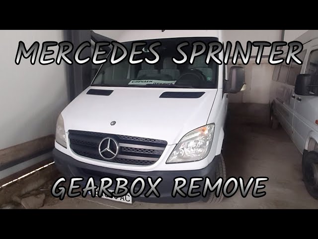 Mercedes Sprinter 2.2 150hp - Gearbox remove and fly wheel inspection /  Сваляне на скоростна кутия 