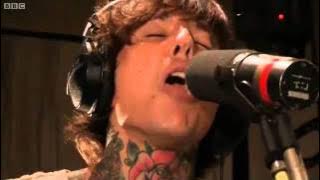 Download lagu Bring Me The Horizon Blessed With A Curse studio