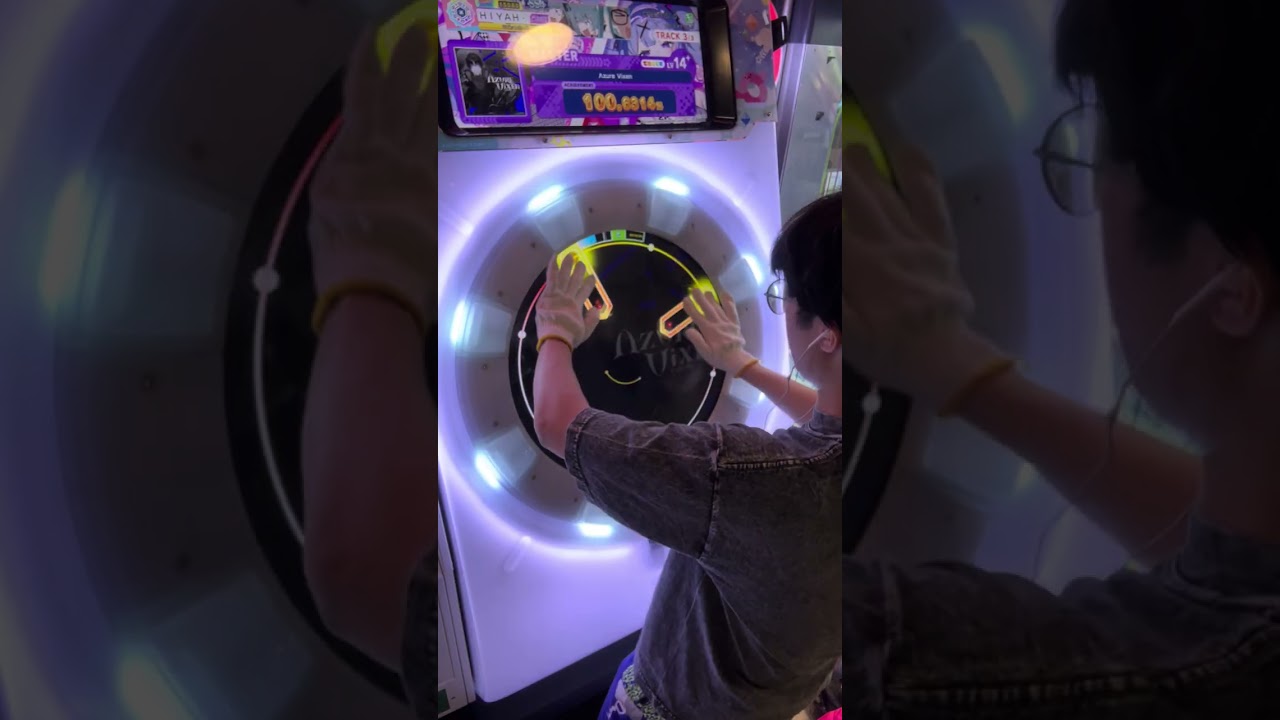 [maimai deluxe] Λzure Vixen 14+ 100.1842%