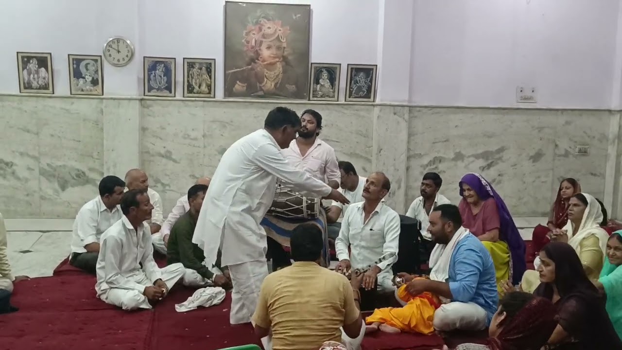 Dekhn mai choto laage re bhajan #shortvideo #viral #viralvideo