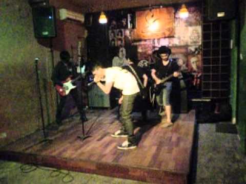 DEBESIS - I Don't Wanna Loose You @Lumbung Padi