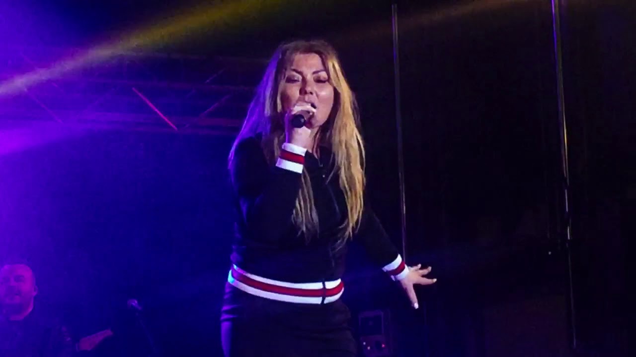 Amaia Montero - Nacidos Para Creer Tour 2018 (INICIO DE GIRA - Renedo de Piélagos)