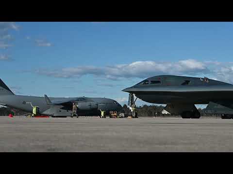 B-2 Spirit hot-pit refuel at RAAF Base Amberley, Australia.