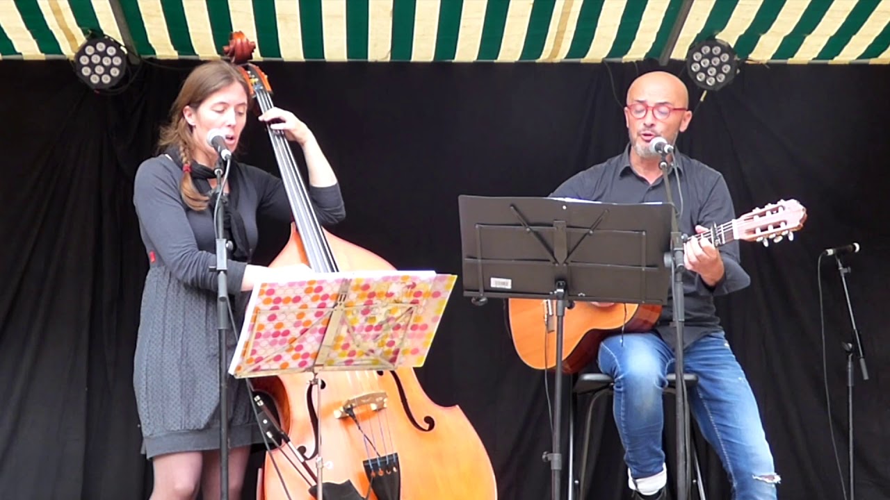 LA SAINTE FAMILLE MACHIN chante Brassens à Chailland 2019 YouTube