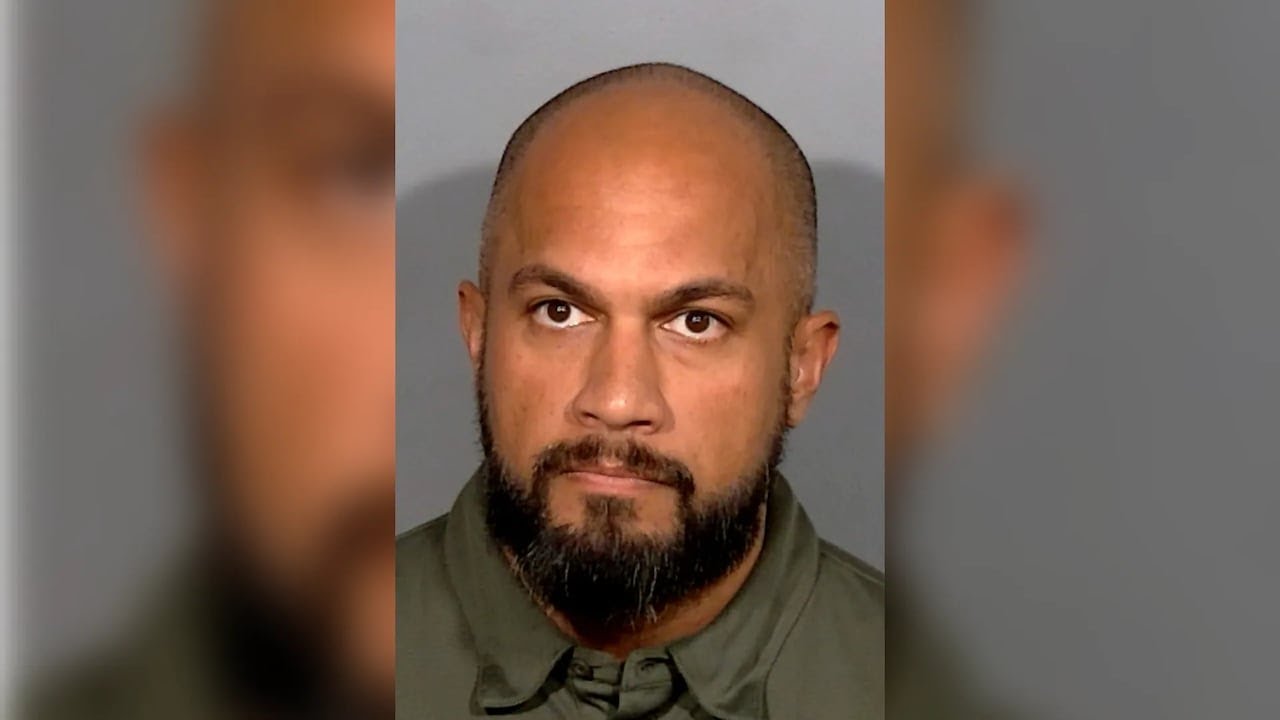 Las Vegas police officer sentenced in unlawful arrest case - YouTube